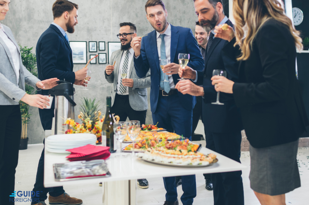 Networking Strategies and Tips for Digital Nomads